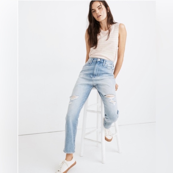 Madewell The Mom Jean Distressed Light Wash High Rise Sz 25 - Picture 2 of 11